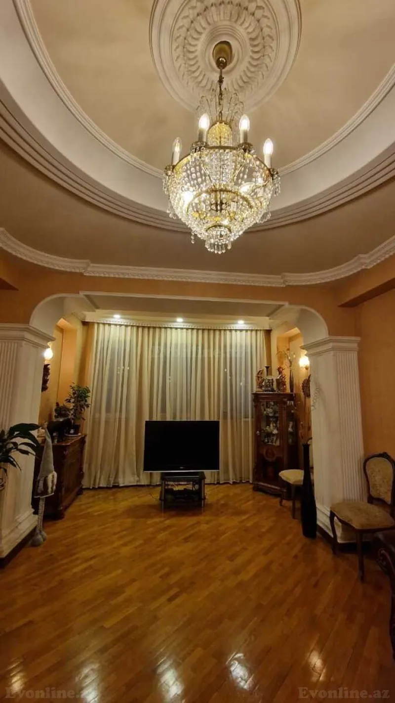 Satılır 3 otaqlı Mənzil Yeni tikili 120 m² 8 Noyabr m. - şəkil 2