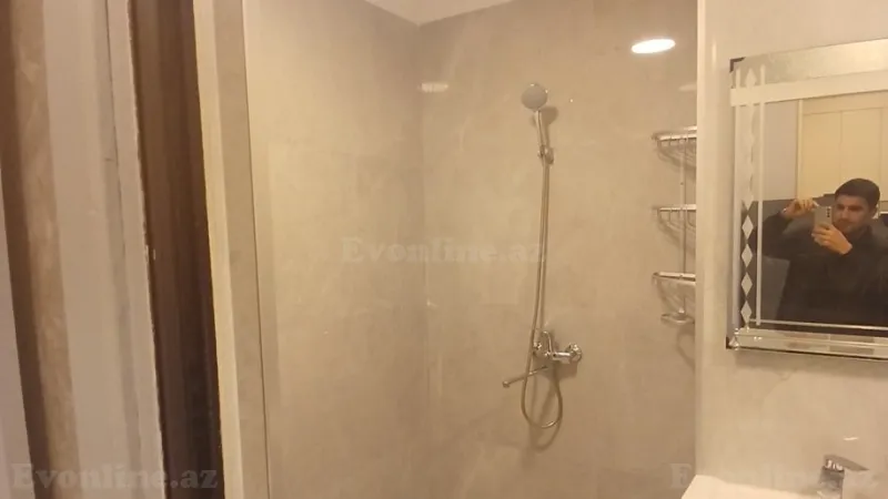 Kirayə verilir 2 otaqlı Mənzil Yeni tikili 65 m² İnşaatçılar m. - şəkil 11