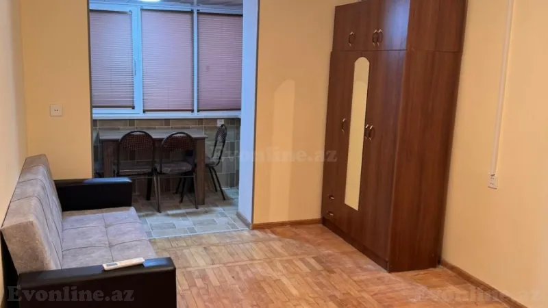 Kirayə verilir 1 otaqlı Mənzil Köhnə tikili 38 m² Elmlər Akademiyası m.