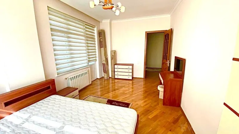 Satılır 3 otaqlı Mənzil Yeni tikili 185 m² Nəsimi r. - şəkil 9