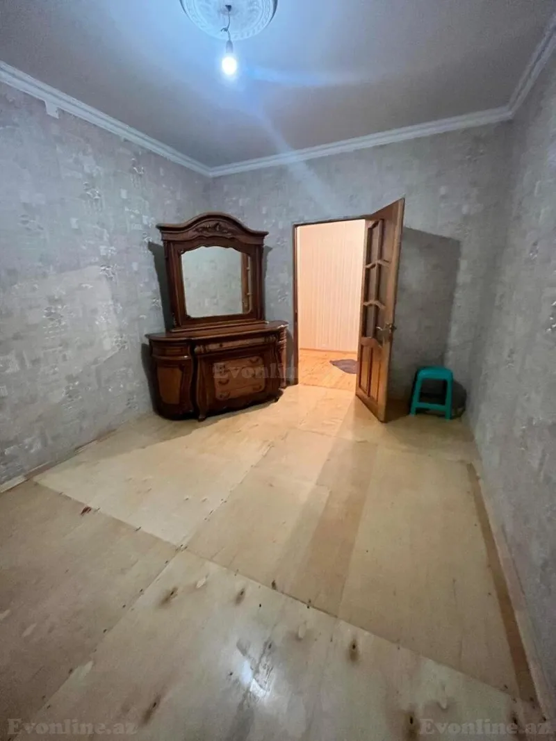 Satılır 2 otaqlı Mənzil Köhnə tikili 65 m² Xətai r. - şəkil 12