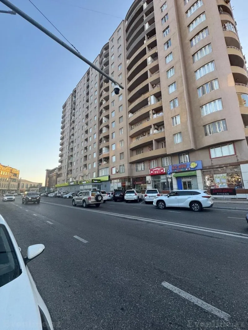 Kirayə verilir 2 otaqlı Mənzil Yeni tikili 70 m² Badamdar