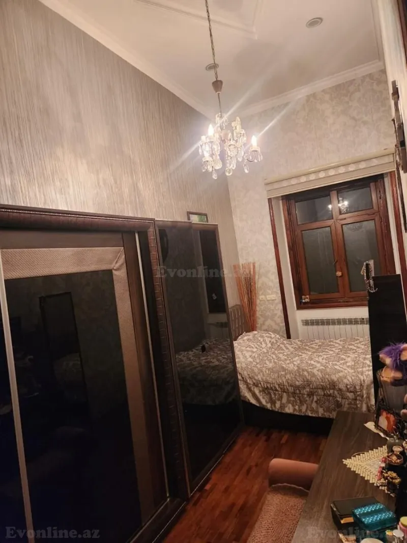 Satılır 3 otaqlı Mənzil Köhnə tikili 106 m² Səbail r. - şəkil 3