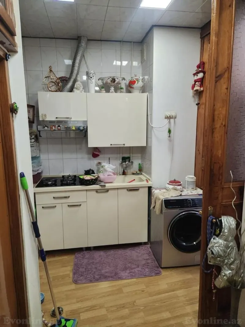 Satılır 3 otaqlı Mənzil Köhnə tikili 106 m² Səbail r. - şəkil 5