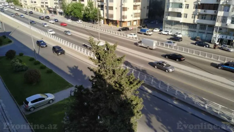 Satılır 2 otaqlı Mənzil Köhnə tikili 43 m² 8-ci mikrorayon - şəkil 2