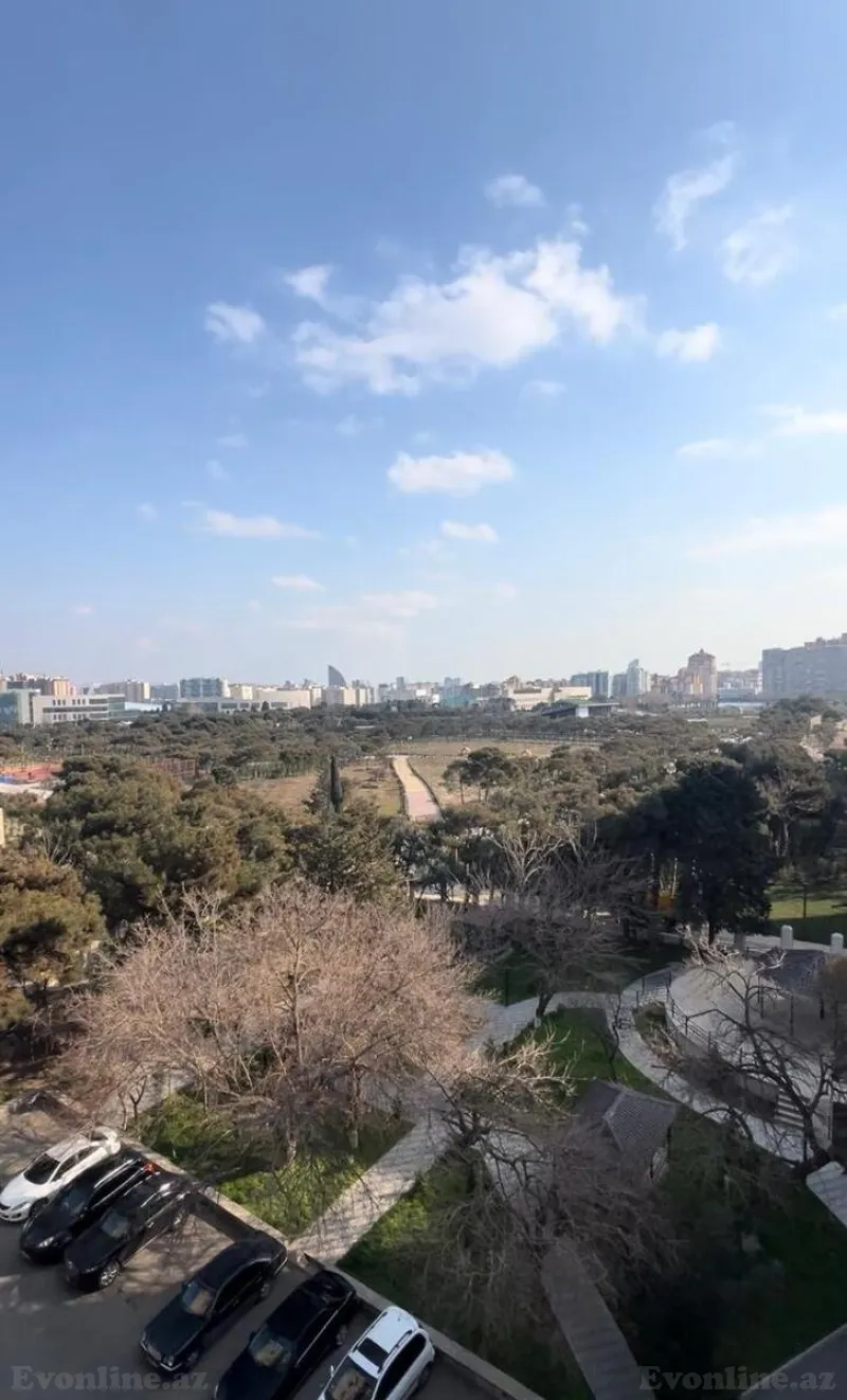 Satılır 4 otaqlı Mənzil Yeni tikili 160 m² Gənclik m.