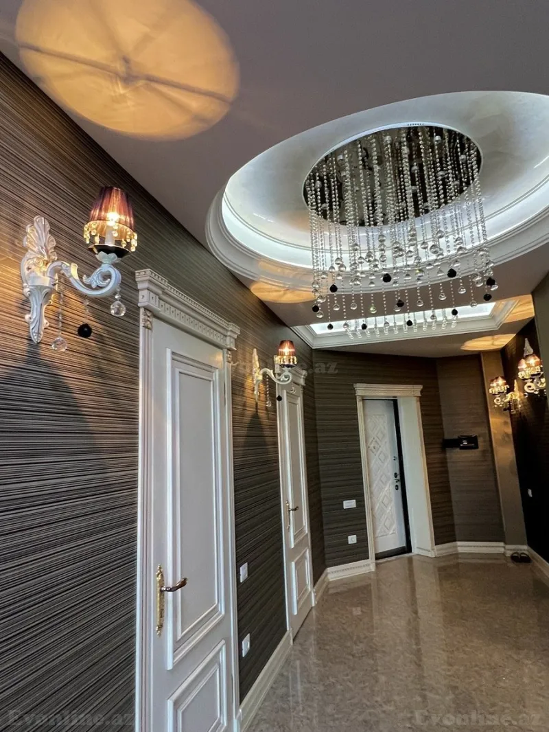 Satılır 4 otaqlı Mənzil Yeni tikili 204 m² Nizami m.