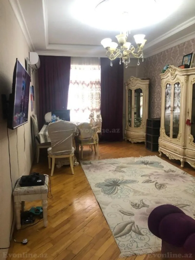 Satılır 3 otaqlı Mənzil Köhnə tikili 70 m² Nizami r.