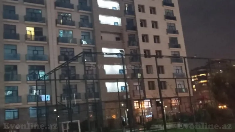 Kirayə verilir 3 otaqlı Mənzil Yeni tikili 142 m² 28 May m.