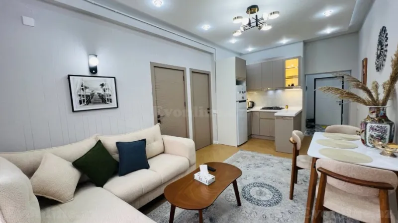 Satılır 2 otaqlı Mənzil Yeni tikili 60 m² 28 May m.