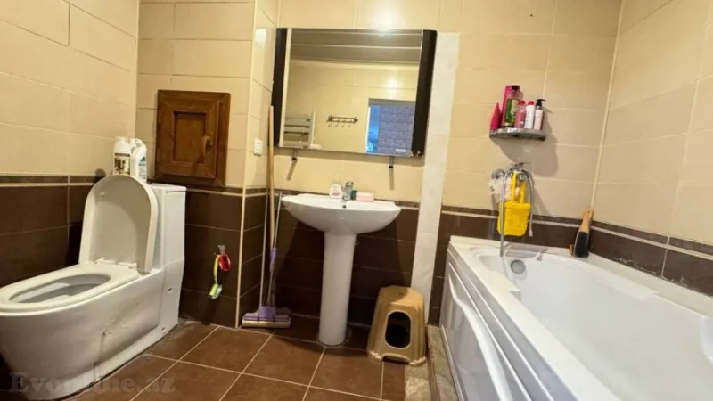 Satılır 5 otaqlı Mənzil Köhnə tikili 100 m² Nərimanov r. - şəkil 9