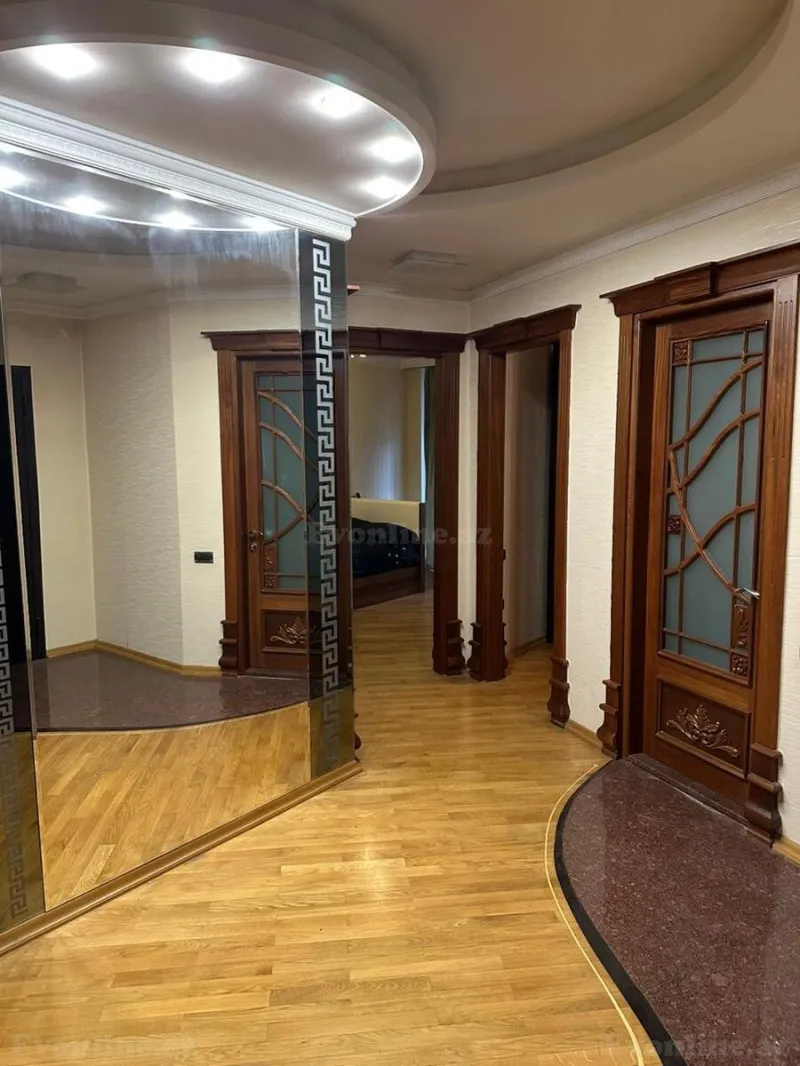 Kirayə verilir 3 otaqlı Mənzil Yeni tikili 134 m² Nəsimi r. - şəkil 7