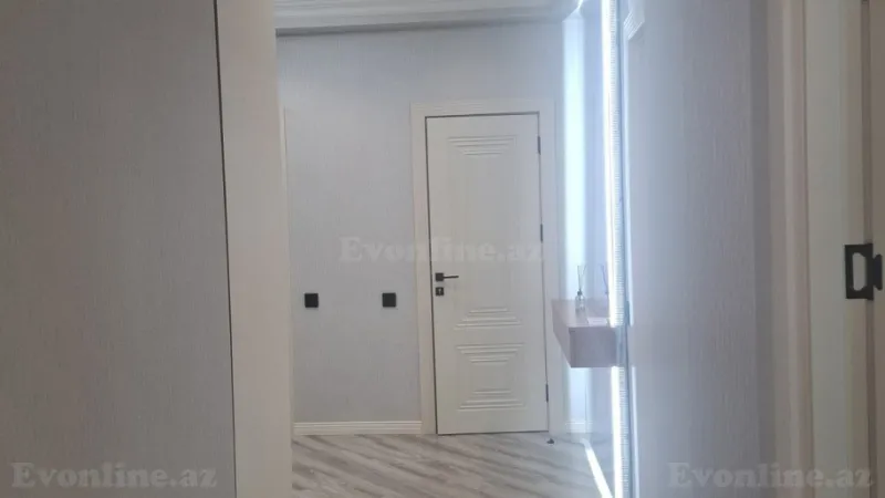 Satılır 3 otaqlı Mənzil Köhnə tikili 98 m² Həzi Aslanov