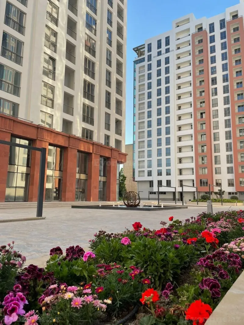 Satılır 3 otaqlı Mənzil Yeni tikili 126.5 m² Elmlər Akademiyası m.