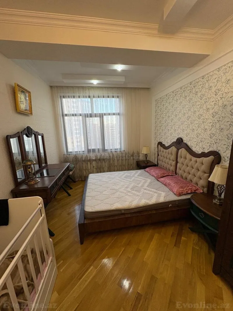 Satılır 3 otaqlı Mənzil Yeni tikili 160 m² Binəqədi r.