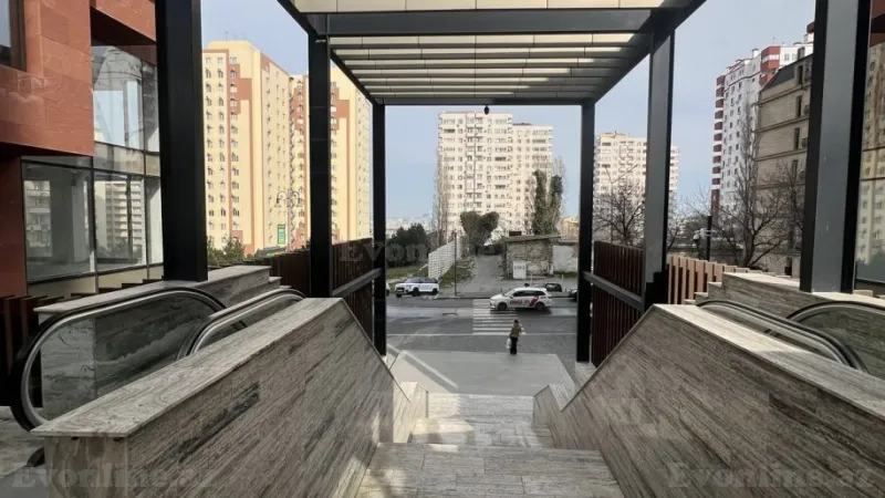 Satılır 4 otaqlı Mənzil Yeni tikili 175 m² Elmlər Akademiyası m. - şəkil 6