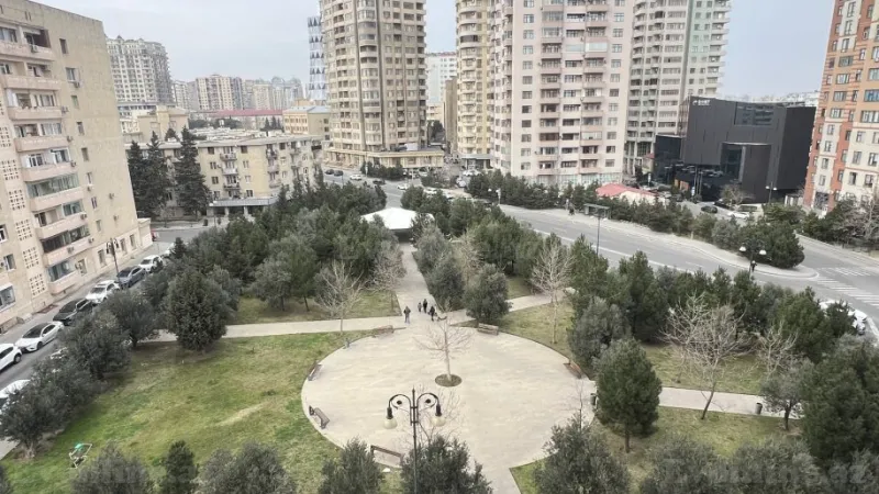 Satılır 4 otaqlı Mənzil Yeni tikili 175 m² Elmlər Akademiyası m. - şəkil 10