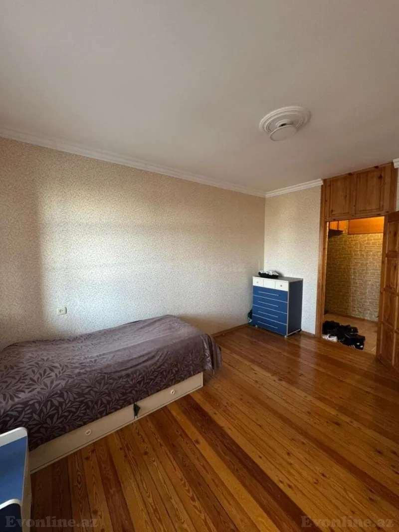 Satılır 5 otaqlı Mənzil Köhnə tikili 110 m² Həzi Aslanov - şəkil 3