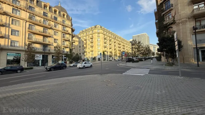 Satılır 4 otaqlı Mənzil Yeni tikili 170 m² Xətai r.