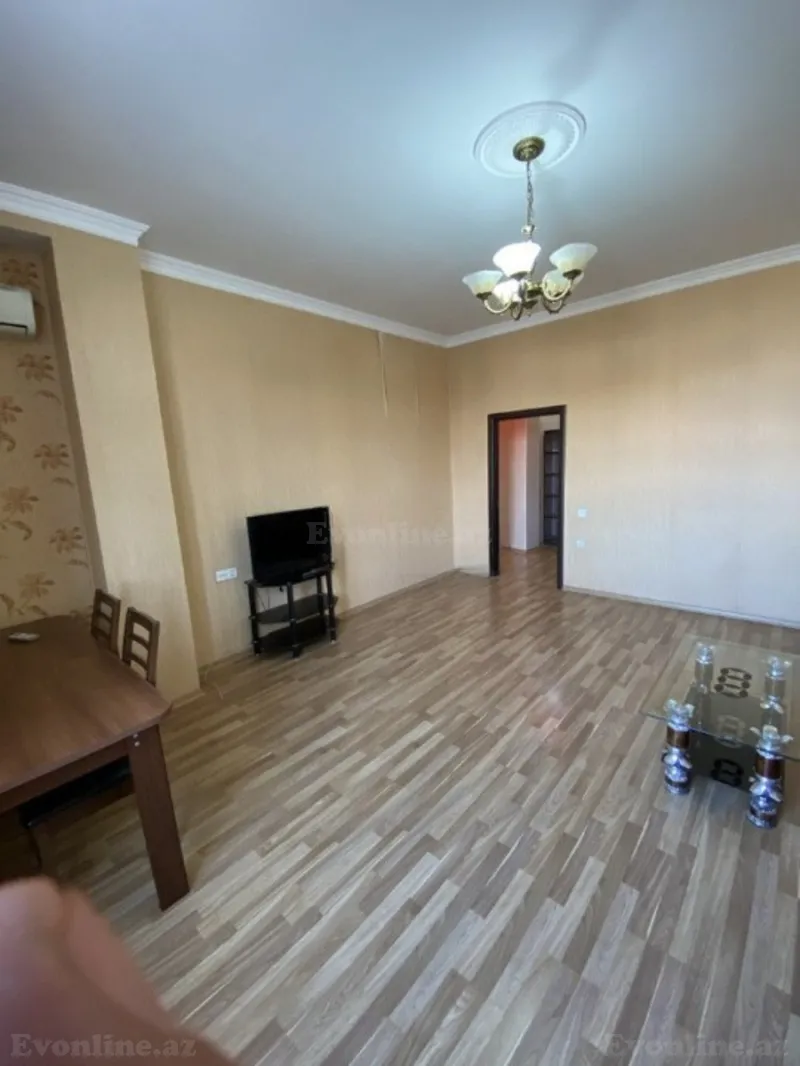 Satılır 2 otaqlı Mənzil Yeni tikili 90 m² 2-ci mikrorayon - şəkil 2