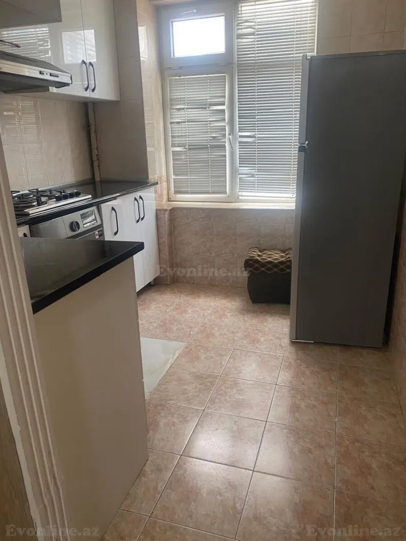 Kirayə verilir 2 otaqlı Mənzil Köhnə tikili 56 m² Xətai m. - şəkil 8