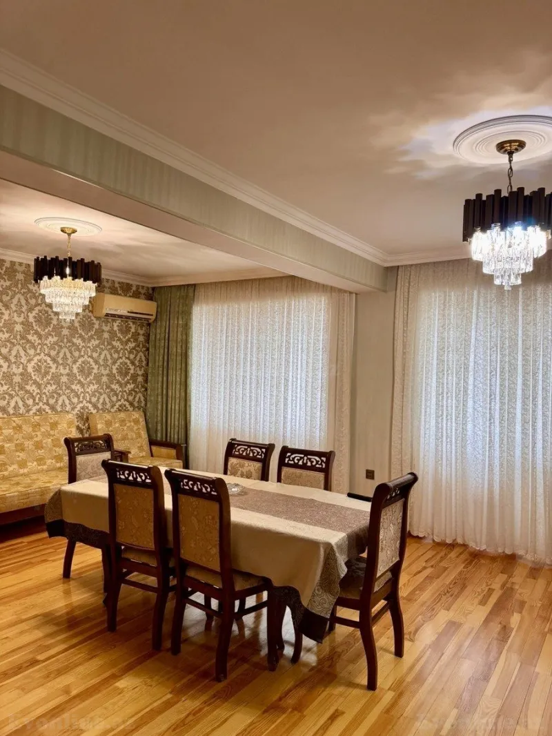 Satılır 4 otaqlı Mənzil Köhnə tikili 110 m² Yeni Yasamal - şəkil 9