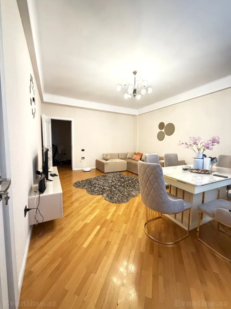 Satılır 2 otaqlı Mənzil Yeni tikili 80 m² 9-cu mikrorayon - şəkil 2