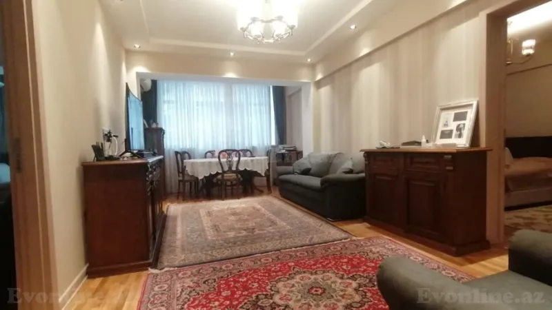 Satılır 3 otaqlı Mənzil Köhnə tikili 80 m² Elmlər Akademiyası m.