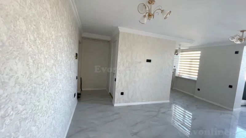 Satılır 3 otaqlı Mənzil Köhnə tikili 55 m² Elmlər Akademiyası m. - şəkil 4