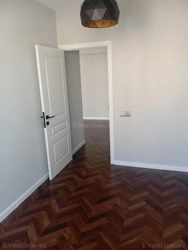 Satılır 2 otaqlı Mənzil Köhnə tikili 49 m² 28 May m. - şəkil 3