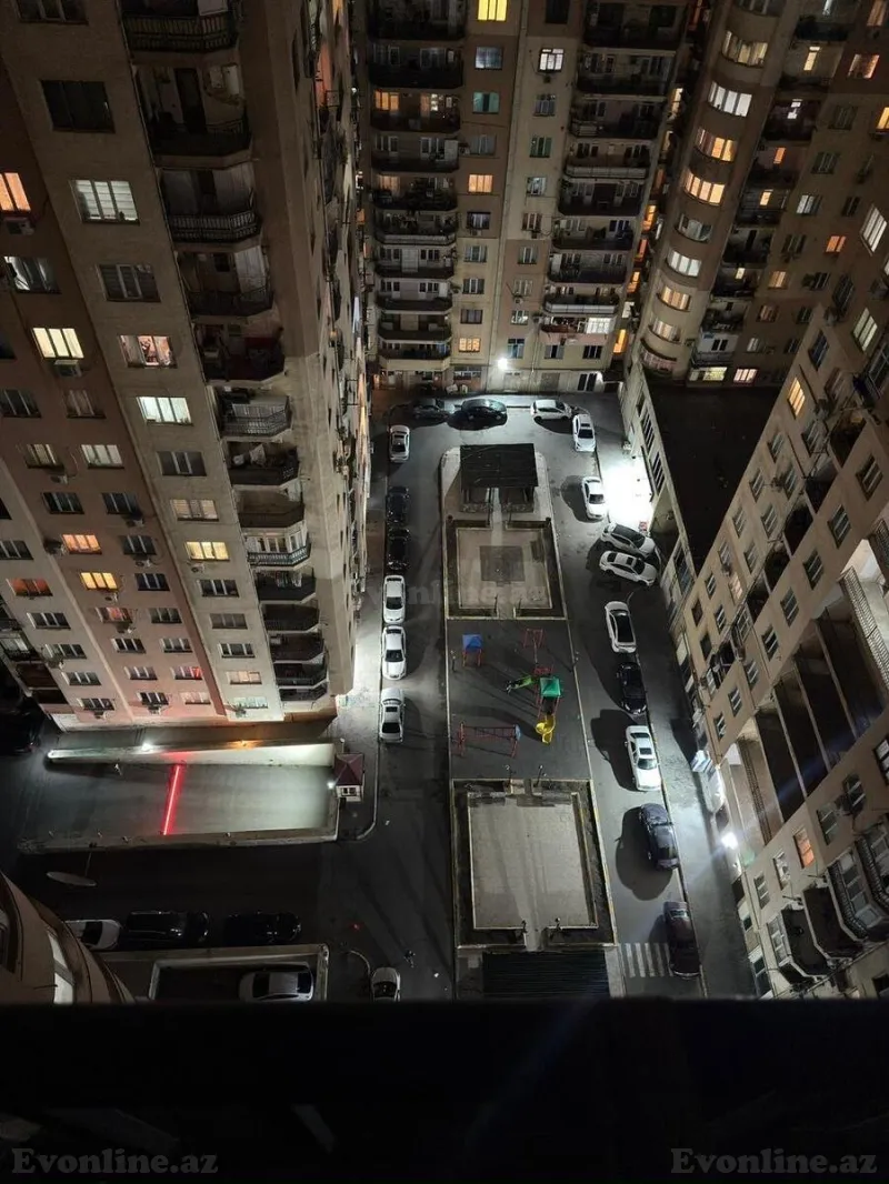 Satılır 3 otaqlı Mənzil Yeni tikili 100 m² İnşaatçılar m.