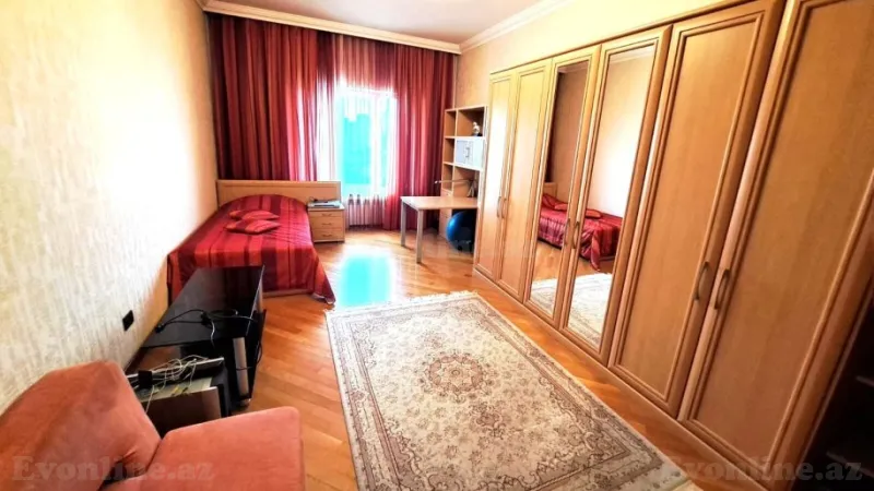 Kirayə verilir 4 otaqlı Mənzil Yeni tikili 240 m² 28 May m. - şəkil 12