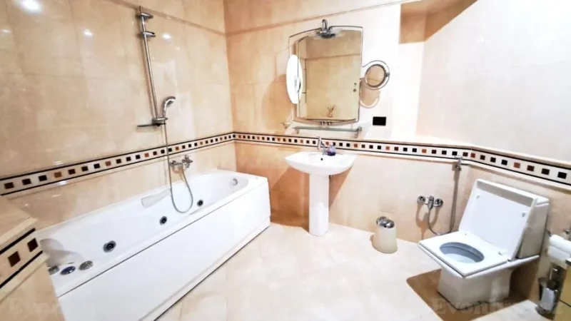 Kirayə verilir 4 otaqlı Mənzil Yeni tikili 240 m² 28 May m. - şəkil 17