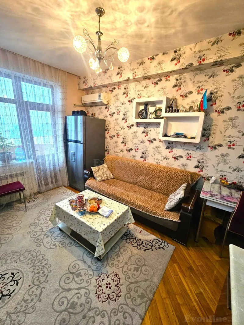 Satılır 2 otaqlı Mənzil Köhnə tikili 110 m² Neftçilər m. - şəkil 8