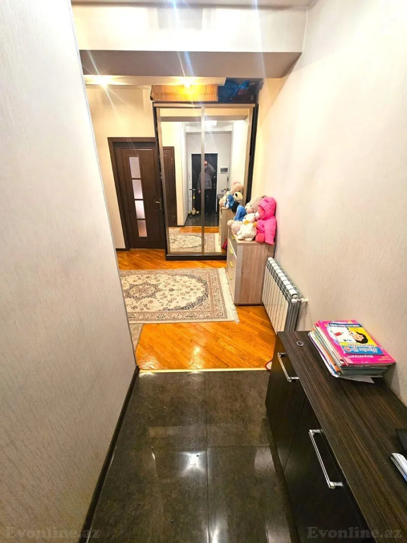 Satılır 2 otaqlı Mənzil Köhnə tikili 110 m² Neftçilər m. - şəkil 12