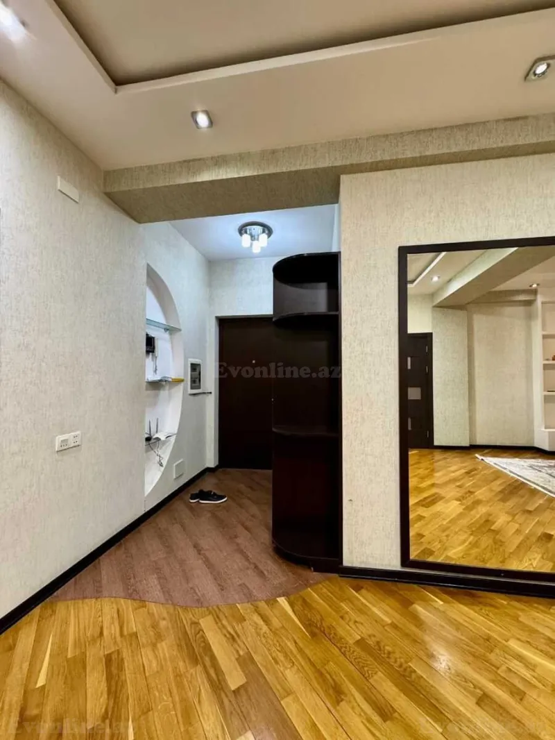 Kirayə verilir 3 otaqlı Mənzil Yeni tikili 125 m² İnşaatçılar m. - şəkil 12