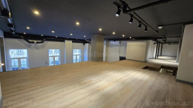Kirayə verilir Ofis 210 m² Xətai m. - şəkil 8