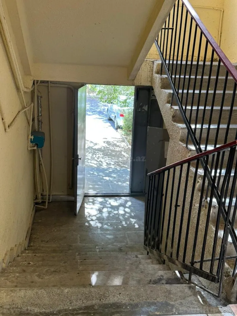 Satılır 3 otaqlı Mənzil Köhnə tikili 72 m² Neftçilər m. - şəkil 16
