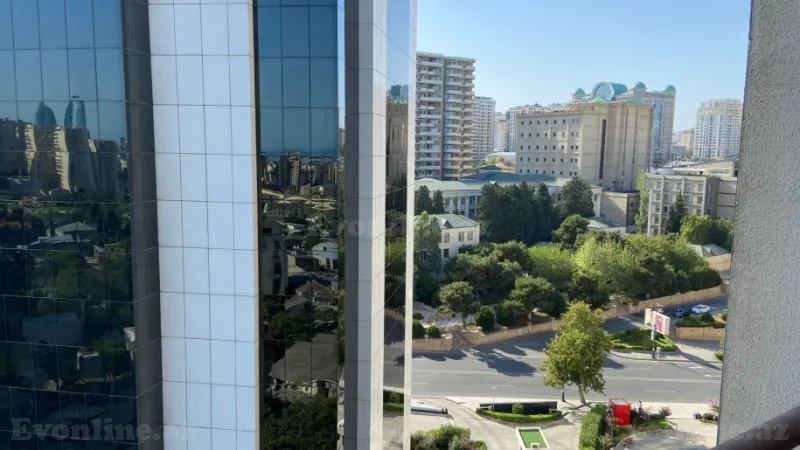 Satılır 4 otaqlı Mənzil Yeni tikili 186 m² Elmlər Akademiyası m. - şəkil 3