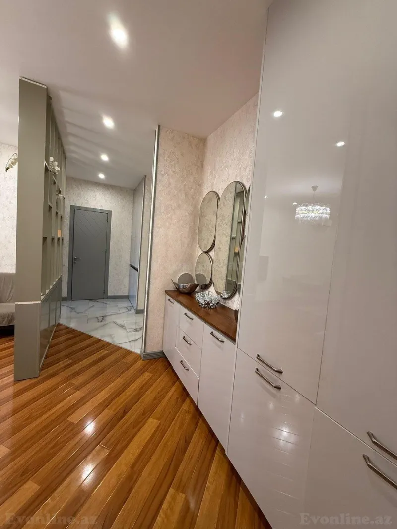 Satılır 3 otaqlı Mənzil Yeni tikili 100 m² 8 Noyabr m. - şəkil 7