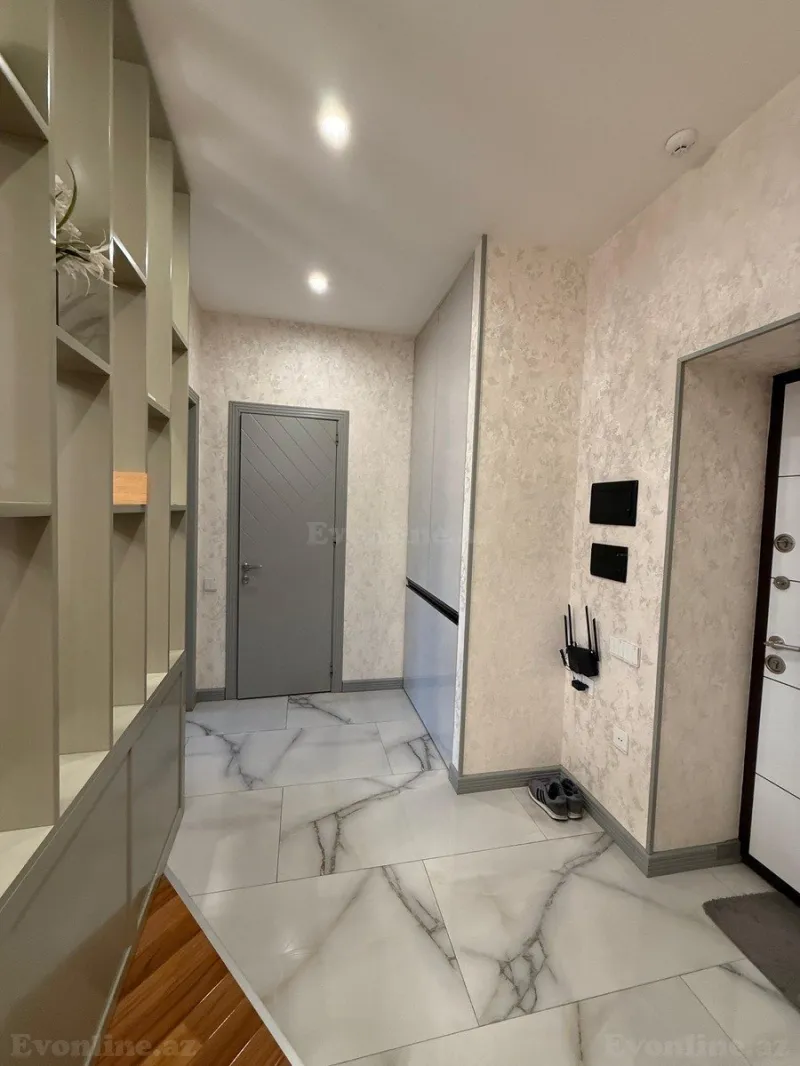 Satılır 3 otaqlı Mənzil Yeni tikili 100 m² 8 Noyabr m. - şəkil 8