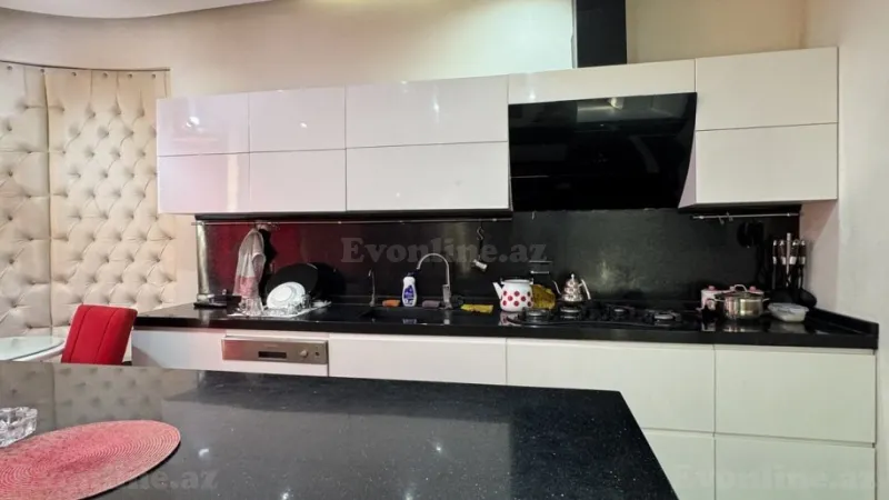 Kirayə verilir 4 otaqlı Mənzil Yeni tikili 180 m² Nərimanov r. - şəkil 6