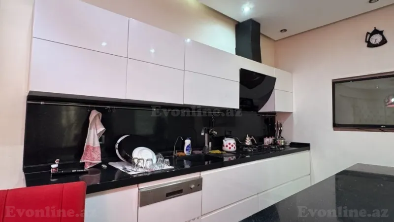 Kirayə verilir 4 otaqlı Mənzil Yeni tikili 180 m² Nərimanov r. - şəkil 9