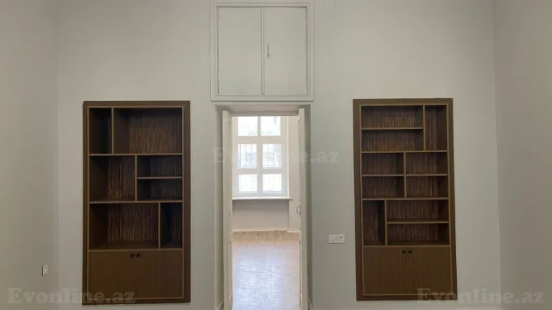 Kirayə verilir 2 otaqlı Mənzil Köhnə tikili 65 m² Nəsimi r.