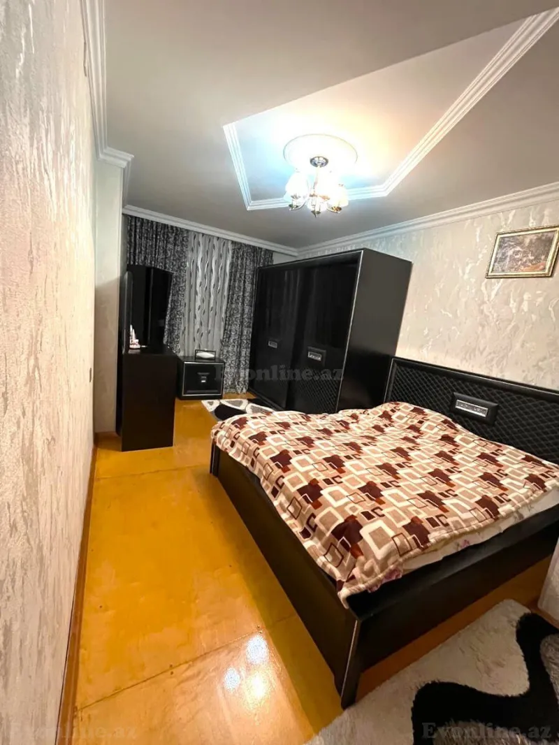 Satılır 5 otaqlı Mənzil Köhnə tikili 120 m² Xalqlar Dostluğu m. - şəkil 3