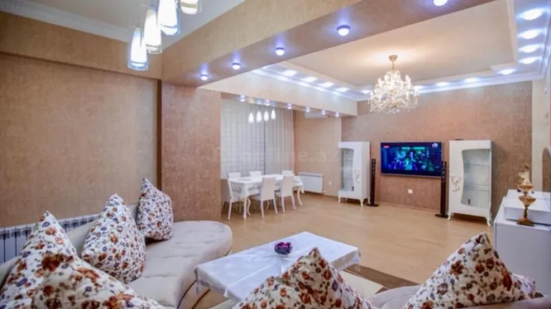 Kirayə verilir 4 otaqlı Mənzil Yeni tikili 181 m² Xətai m. - şəkil 2