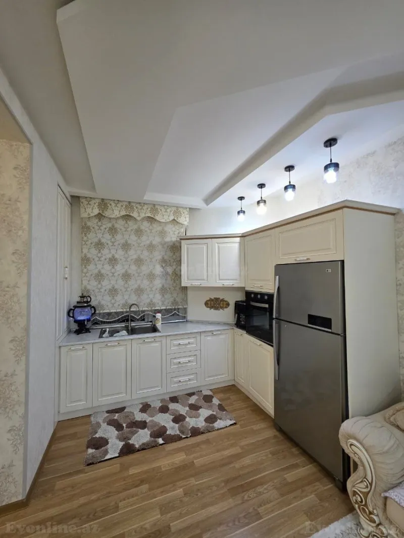 Satılır 3 otaqlı Mənzil Köhnə tikili 110 m² Azadlıq prospekti m. - şəkil 3