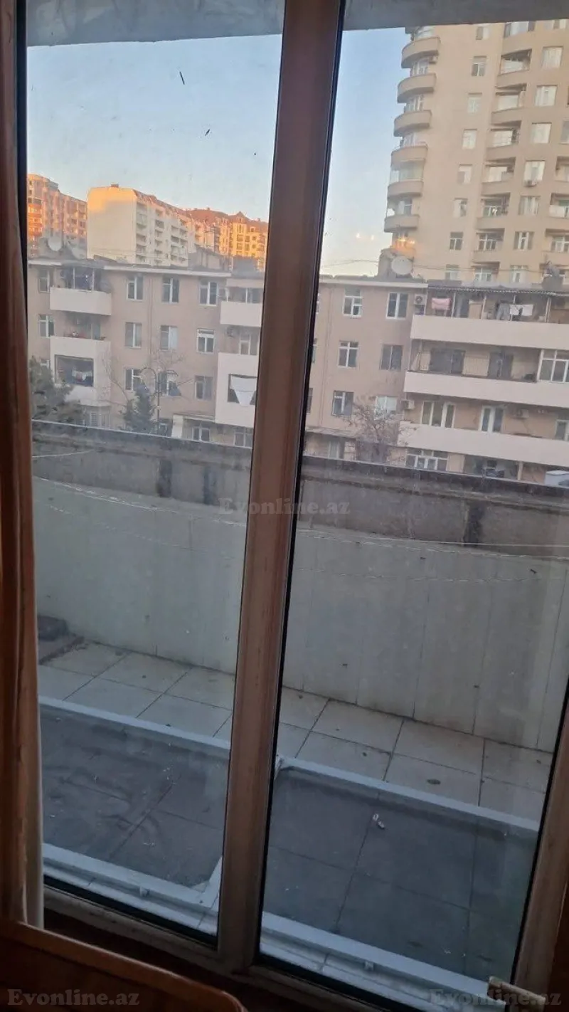 Satılır 2 otaqlı Mənzil Köhnə tikili 30 m² Gənclik m.