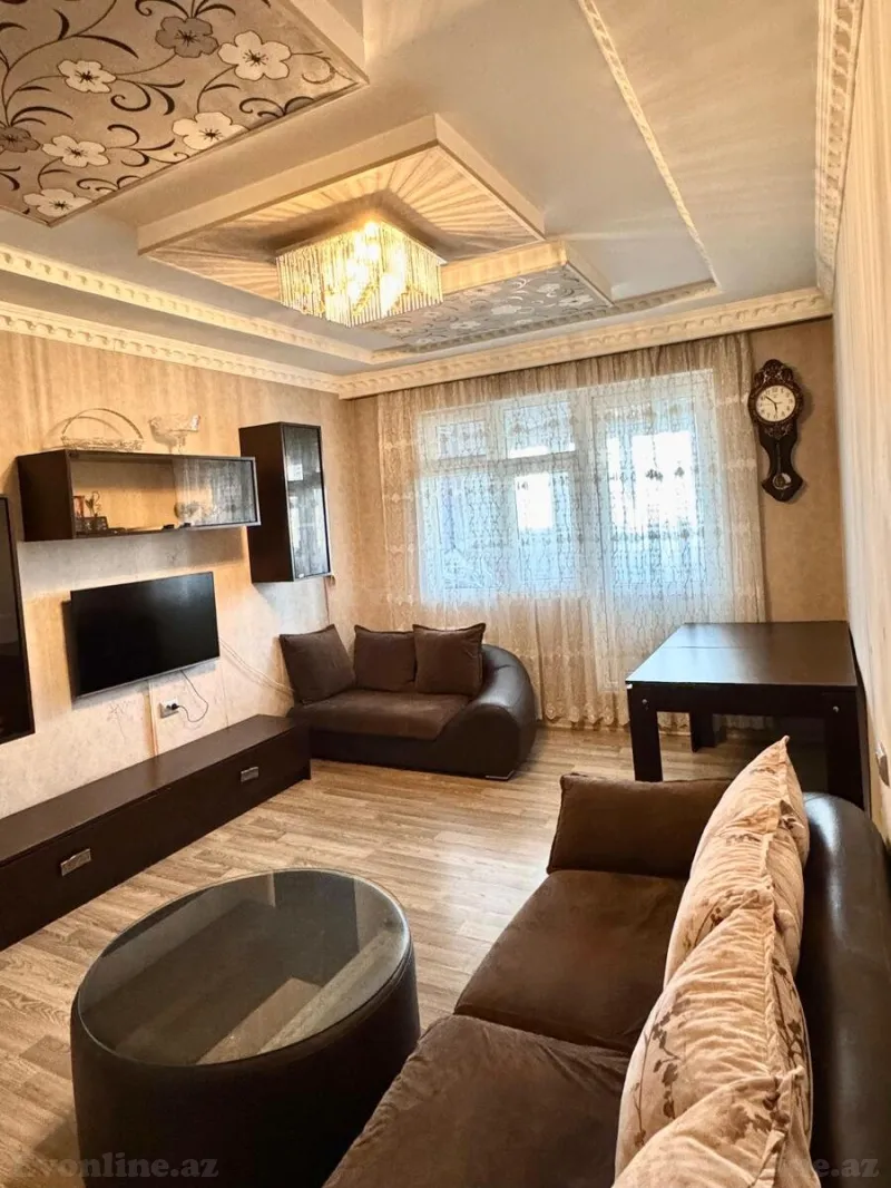 Satılır 2 otaqlı Mənzil Köhnə tikili 70 m² Gənclik m. - şəkil 2