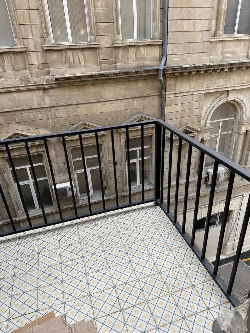 Kirayə verilir 1 otaqlı Mənzil Köhnə tikili 40 m² Səbail r. - şəkil 12